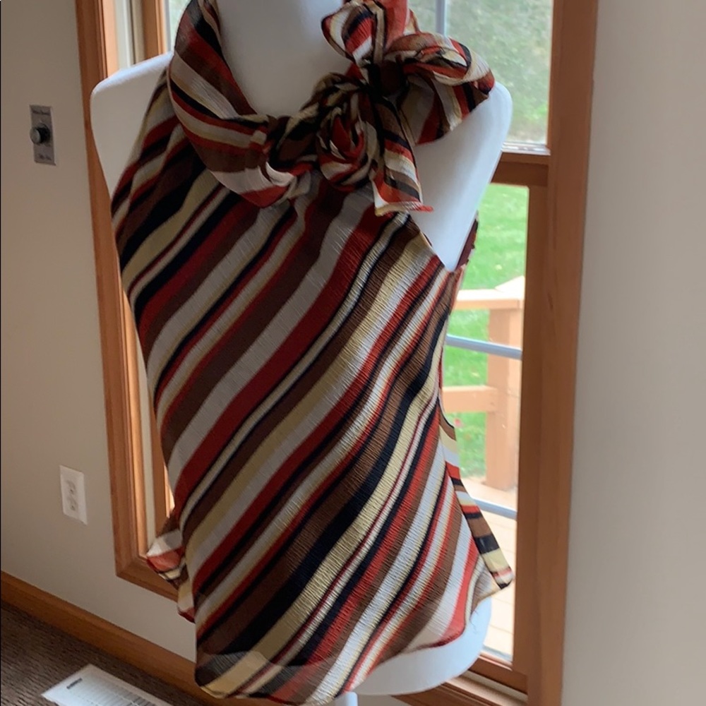 Sleeveless multicolored polyester blouse